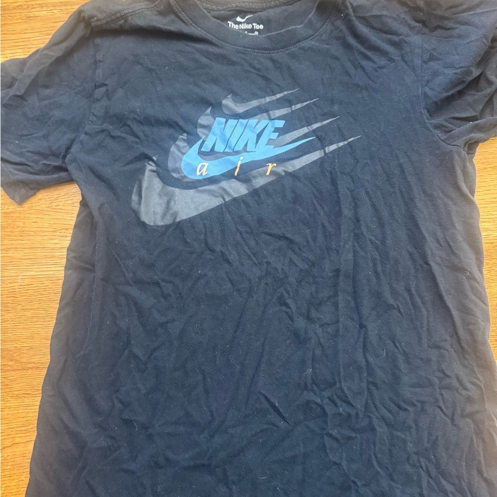 Nike Graphic Black Tee